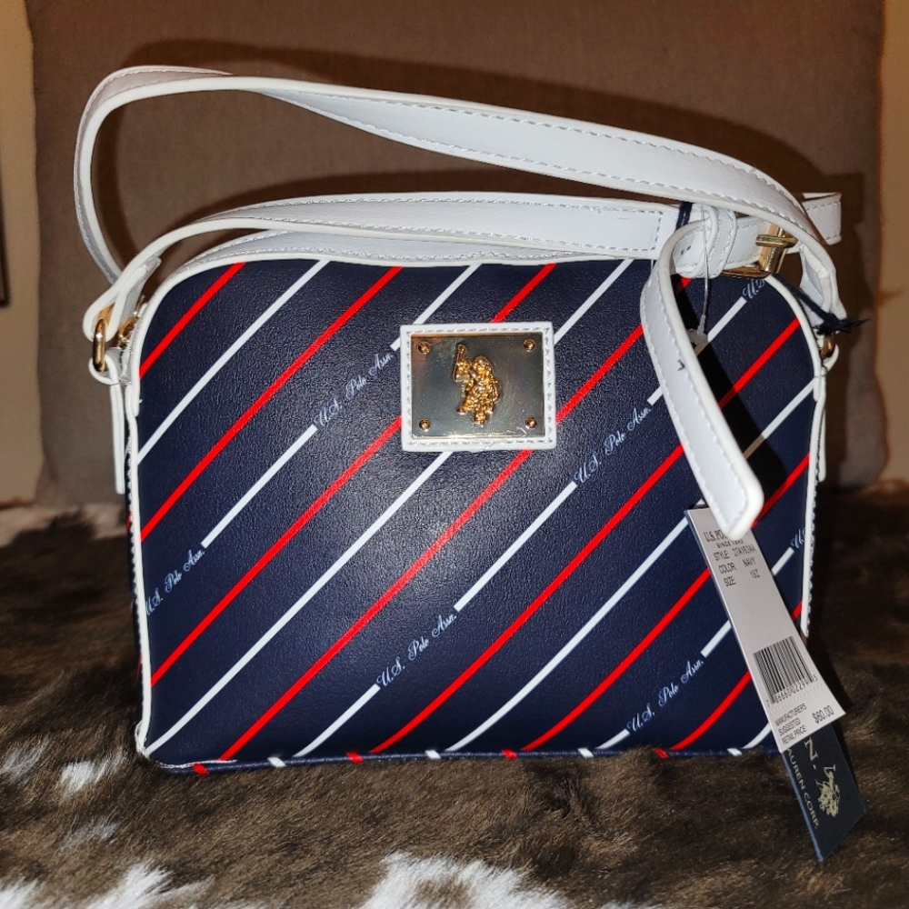 BNWT U. S. POLO ASSN CROSSBODY